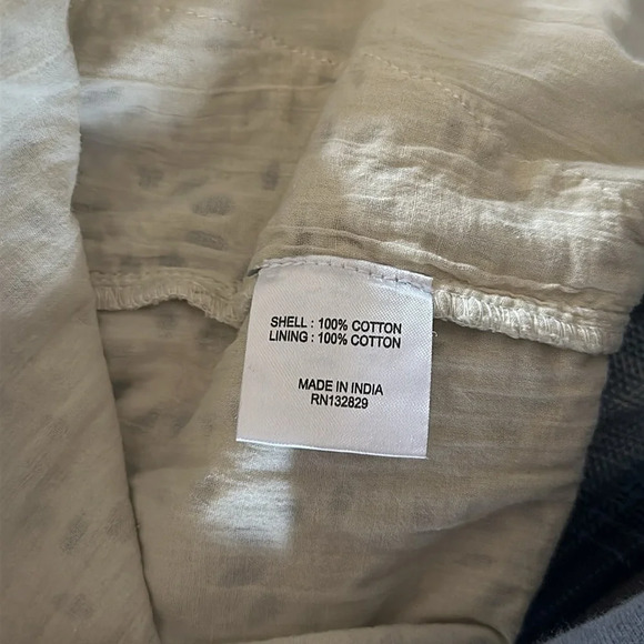 Song Of Style Revolve Winslet Long Sleeve Button Up Eyelet Lace Romper A6 - Picture 5 of 5